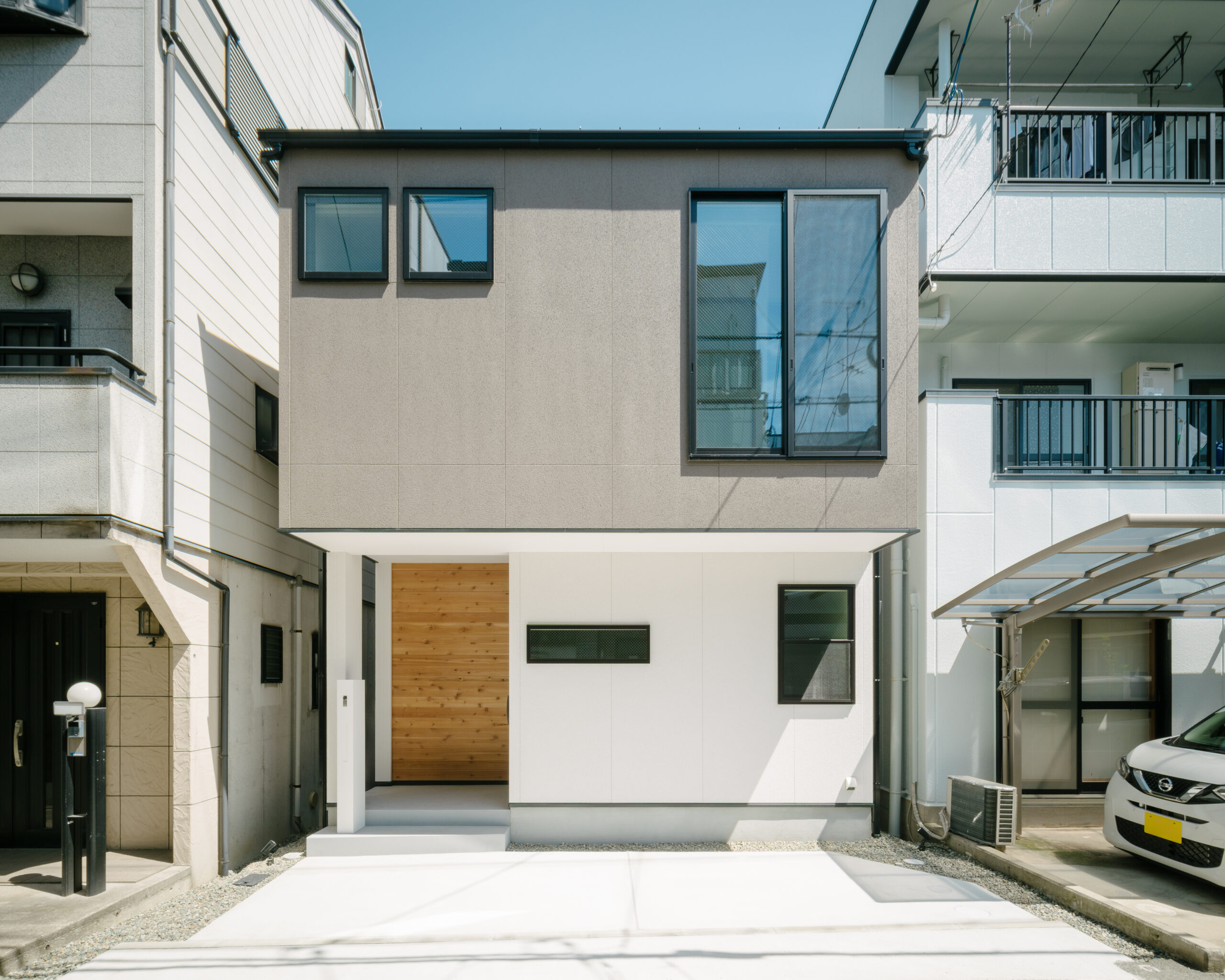アトリエのある狭小住宅