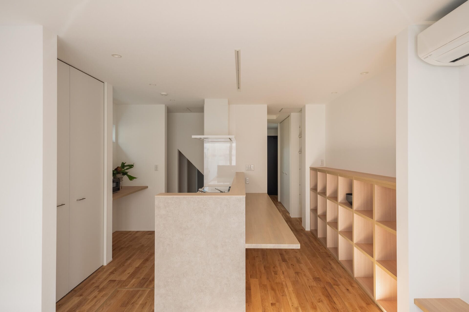 裏庭のある狭小住宅